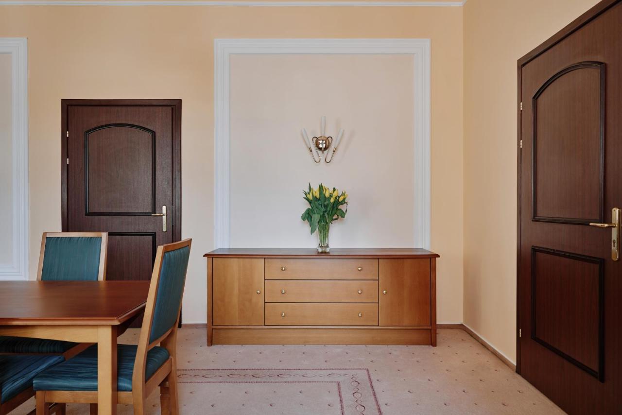 Hotel Zamojski Zamość Esterno foto